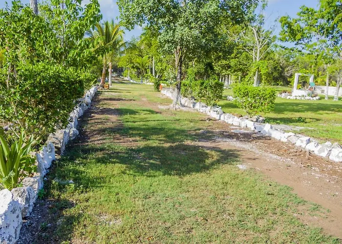 Aldea Isla Sagrada Lodge *
